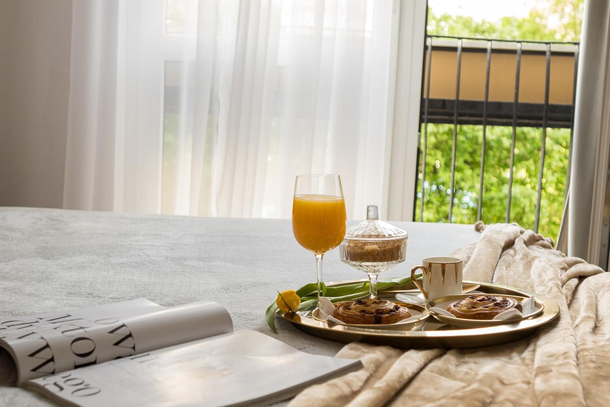 Apartment Gold Premium 950 M To Station Parking Warschau